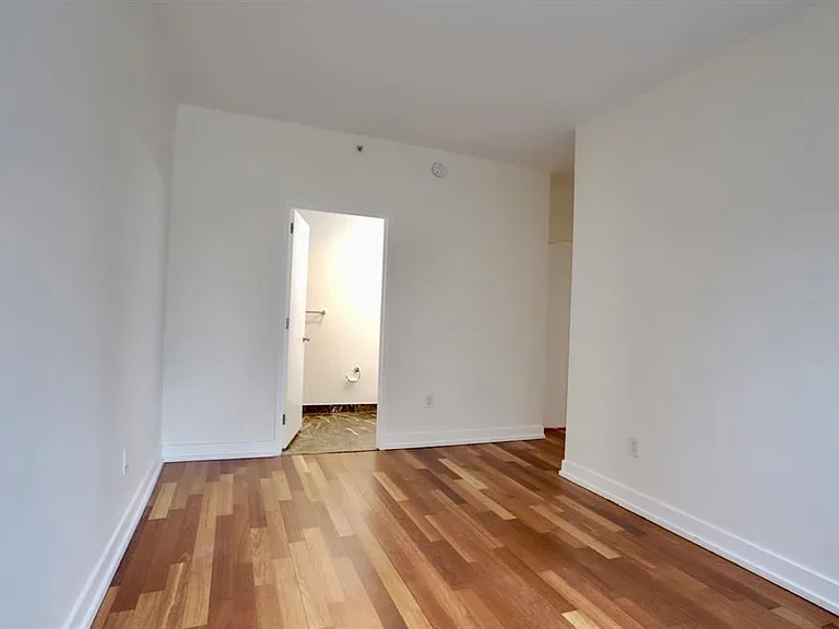 389 Washington St #20A — Photo 14