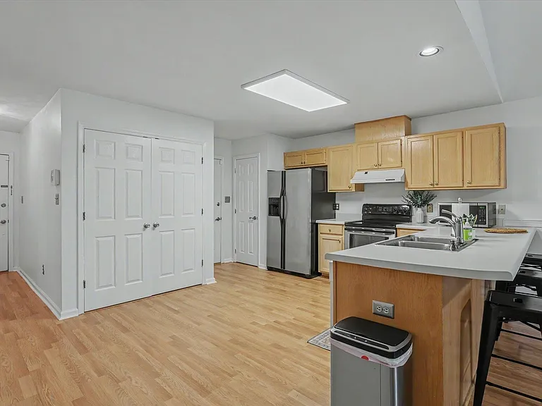 2576 Yarmouth Ln — Photo 14