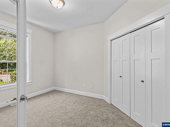 5th image of 411 Boulder Ridge Dr