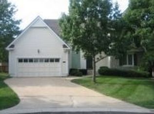 4704 W 120th St, Overland Park, KS 66209