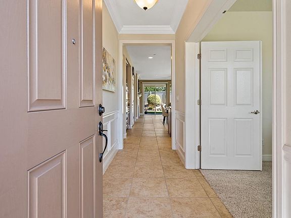 5th image of 2061 Shady Oak St