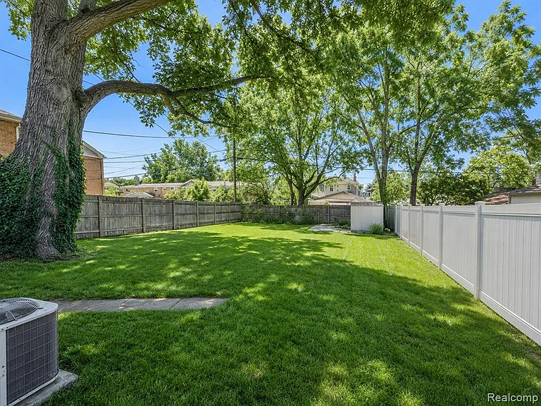 3126 Shenandoah Dr — Photo 19