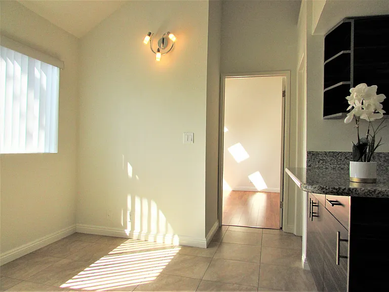 1141 N Columbus Ave #3303 — Photo 6