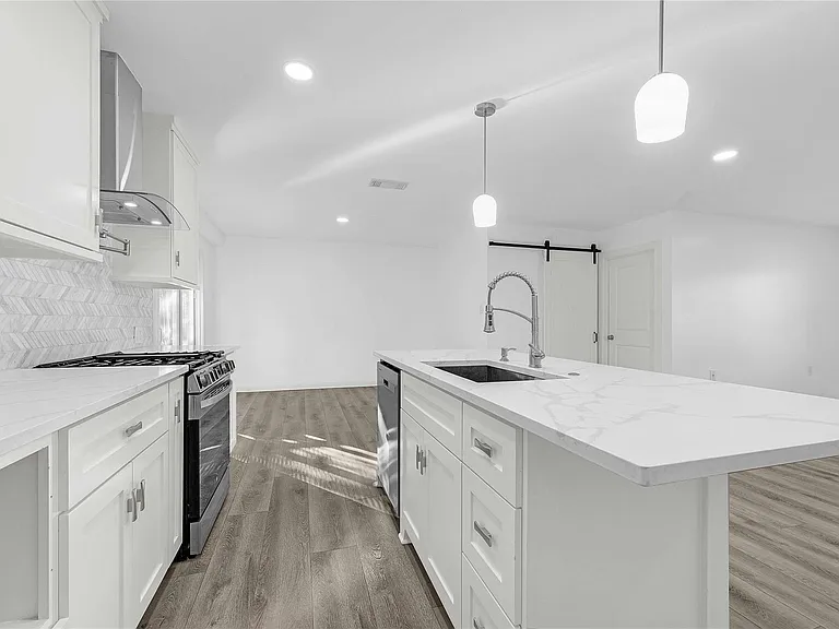 6014 Belarbor St — Photo 8