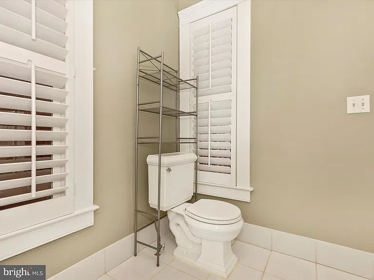 232 Dill Ave — Photo 44