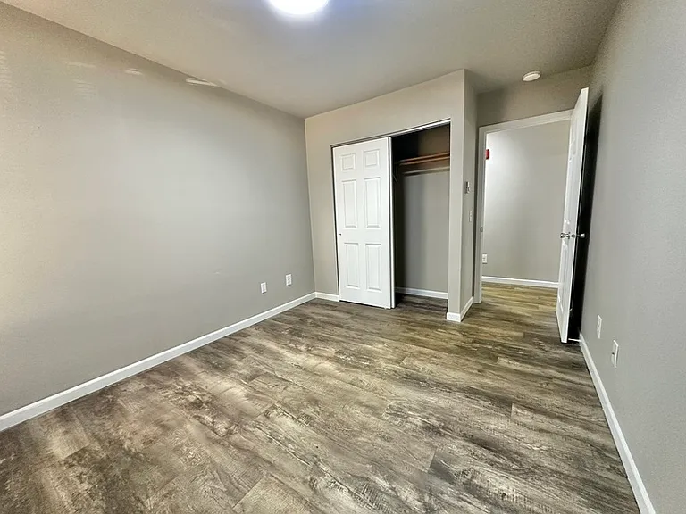 835 Wisconsin St #2B — Photo 8