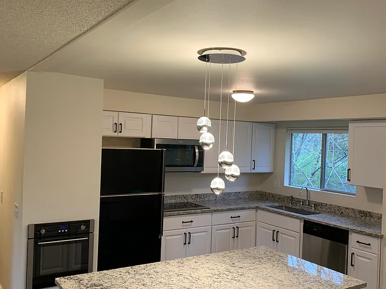 2903 Wilson Ave — Photo 2