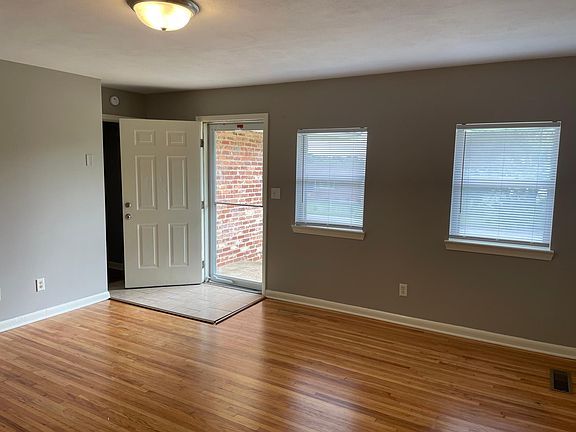 4th image of 4515 Badger Ln