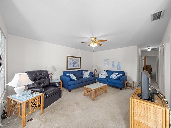 2nd image of 1004 SE 8th St APT 107