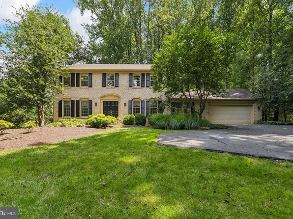 2929 Leefield Dr, Herndon, VA 20171