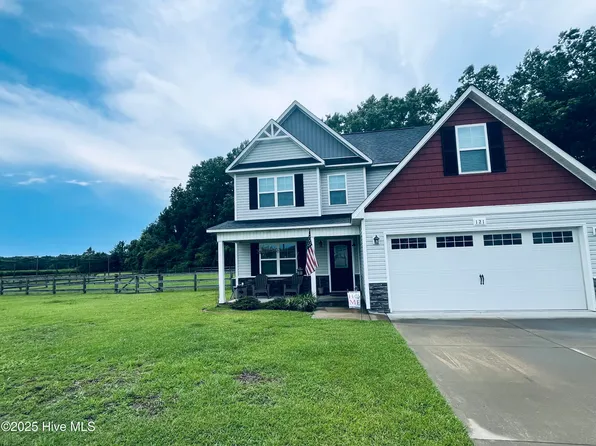 121 Woodwater Drive, Richlands, NC 28574