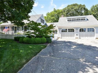 17 Edgewood Ave, Westerly, RI, 02891