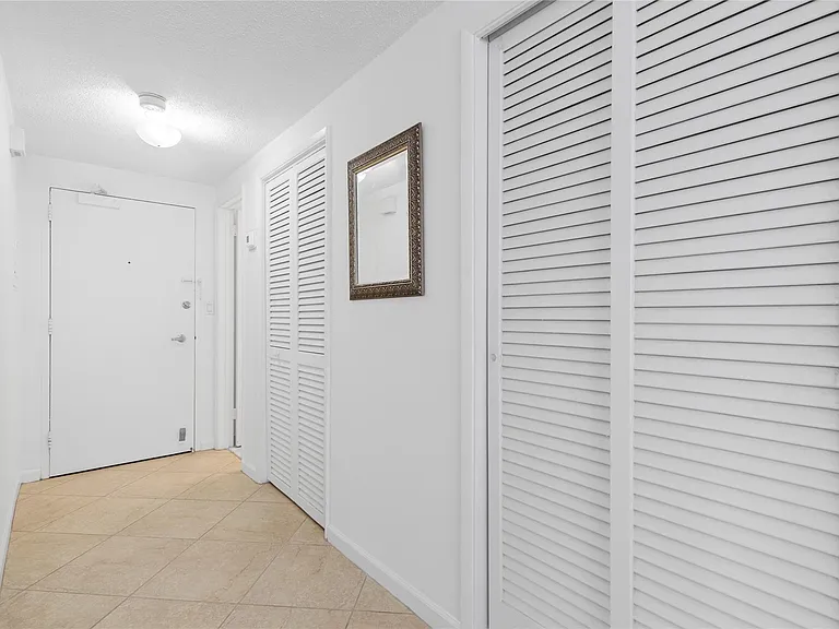 3800 Galt Ocean Dr #1108 — Photo 19