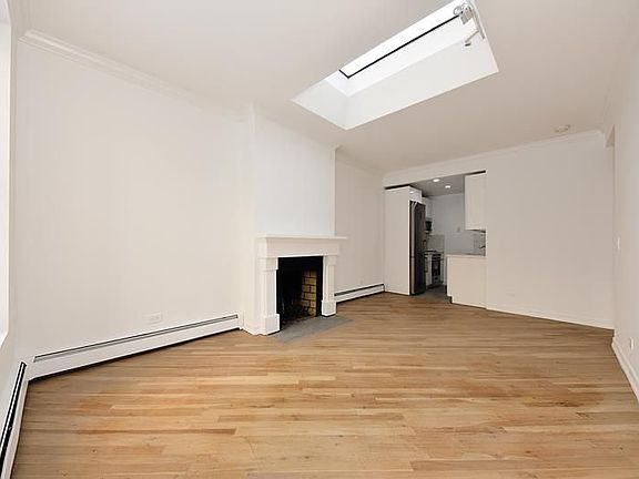 2nd image of 1047 2nd Ave APT 4C