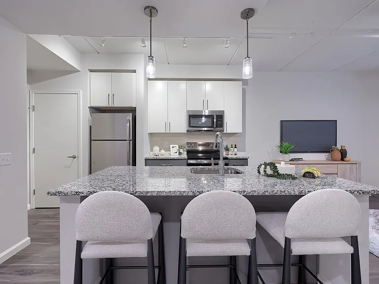 Gallery 118 — Photo 11