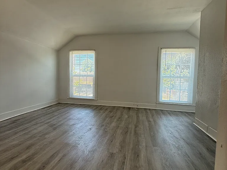 728 E Fremont St — Photo 15