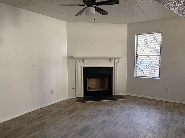 3 bed, 1800 sqft, $1,995 — Photo 2