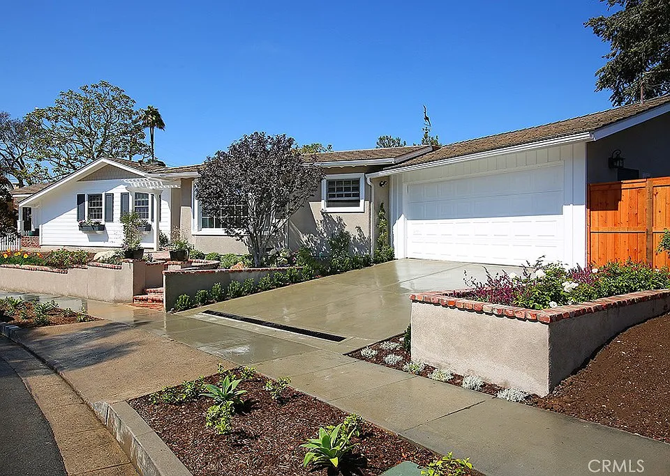 554 Hazel Dr