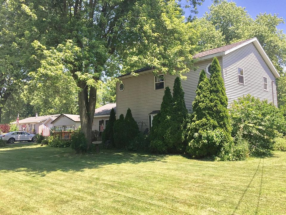 1st image of 3065 Oakwood St