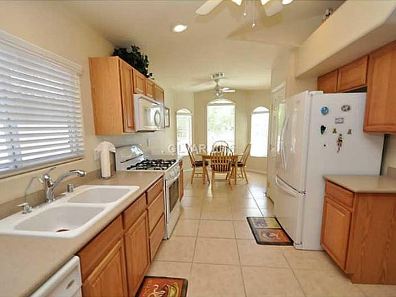 2nd image of 8418 Gardena Hills Ave