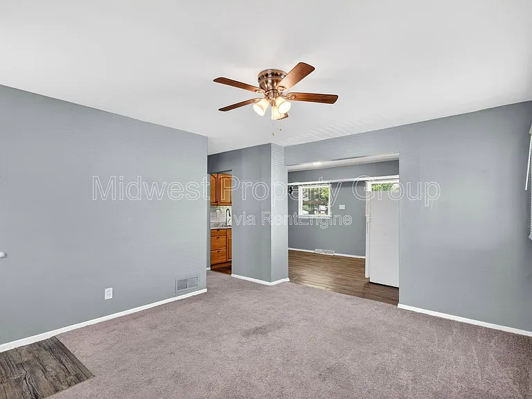409 Shepley Dr — Photo 4