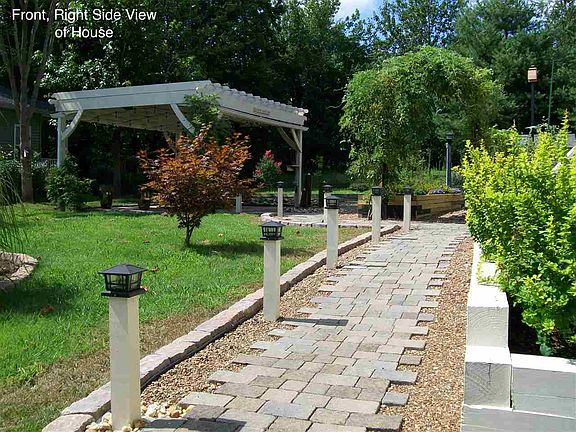 2nd image of 209 Silver Laurel Ct