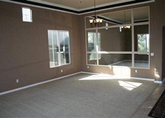 2nd image of 674 Groveland Ln