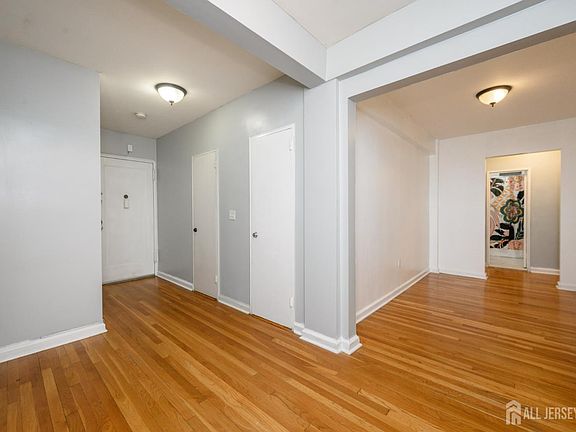 5th image of 2520 John F Kennedy Blvd