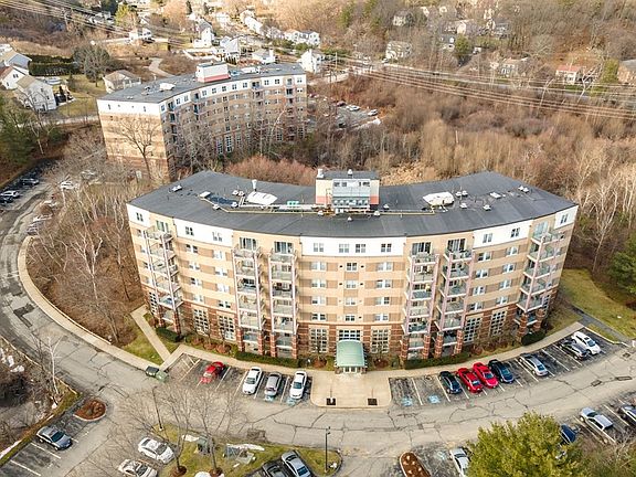 3rd image of 273 Cambridge Rd APT 706