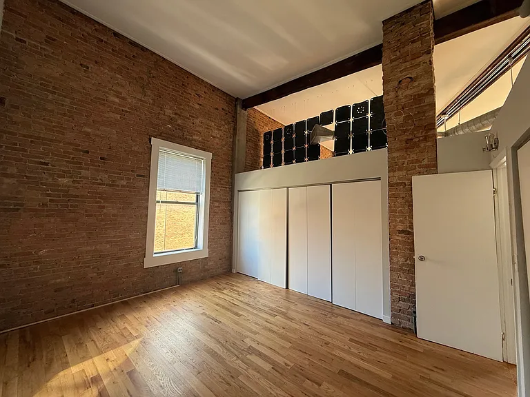 409 N. Milwaukee Ave. — Photo 17