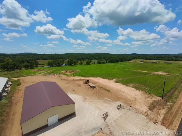 1177 Highway 51, Hulbert, OK 74441