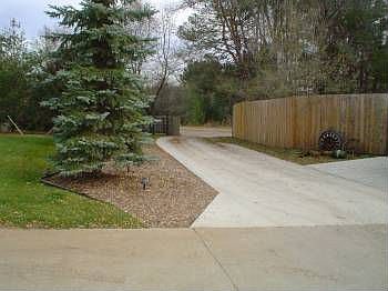 2nd image of 15401 Armstrong Blvd NW