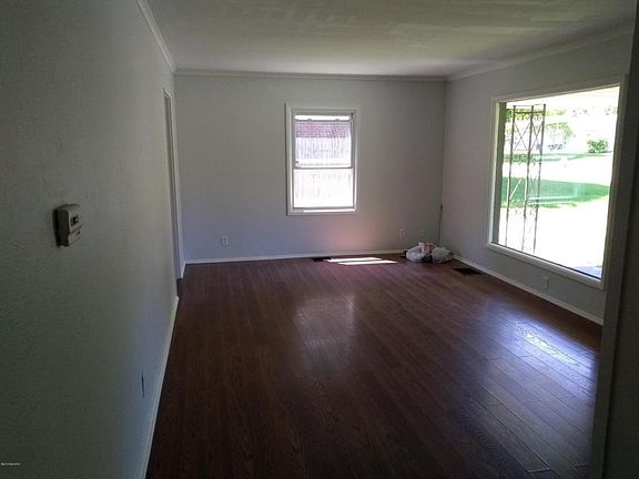 7livingroompembrook4211_10