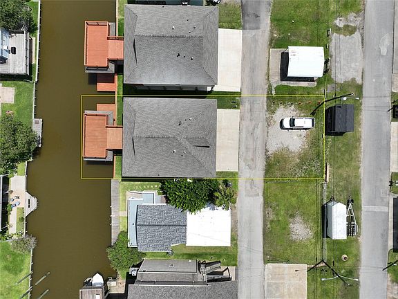 2nd image of 18 Edgewater
