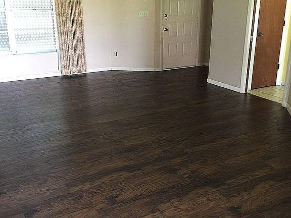 4th image of 21 Burrstone Ave