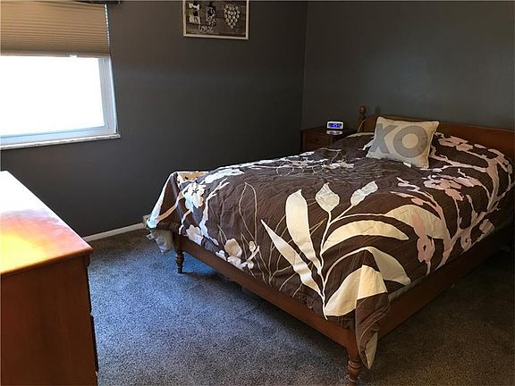 4th image of 545 Waterbury Dr
