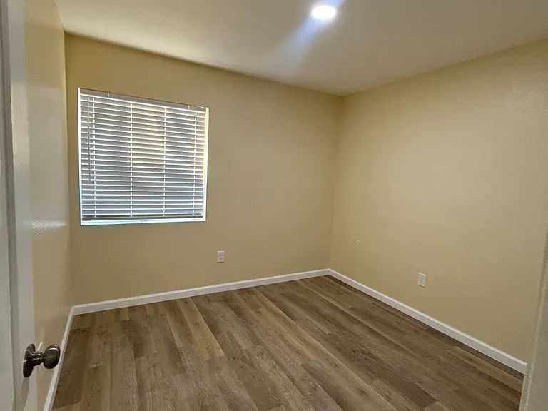 11544 Fernwood Ave — Photo 7