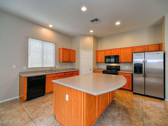 5th image of 26237 N 74th Ln