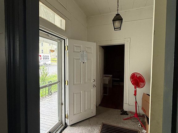 3rd image of 30 Lake Ave