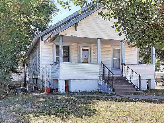 2nd image of 908 W 9th St