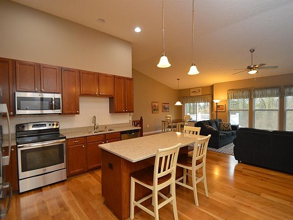 2nd image of 597 Hafton Ct