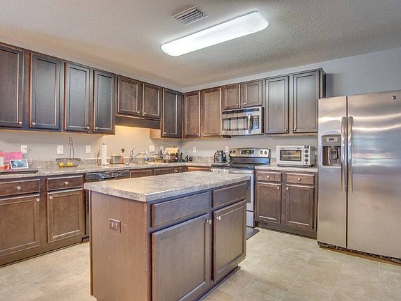 2nd image of 172 Creekview Dr