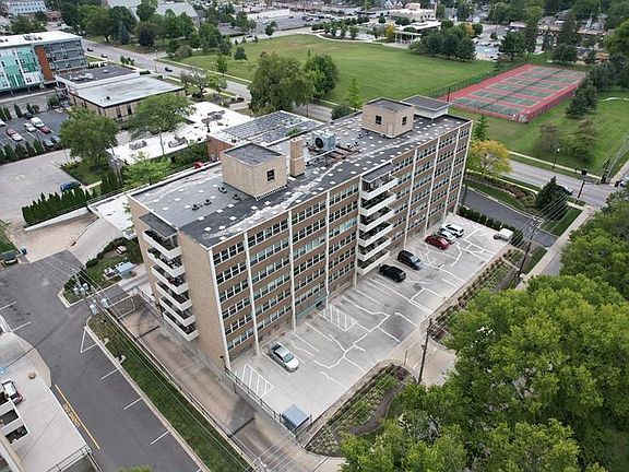 2nd image of 3965 N Meridian St #3WG