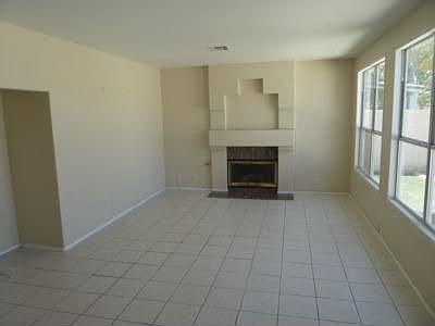 5th image of 1618 Kiwi Ln