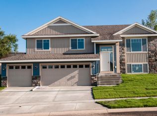 5319 Ridgeway Rd NW, Rochester, MN 55901