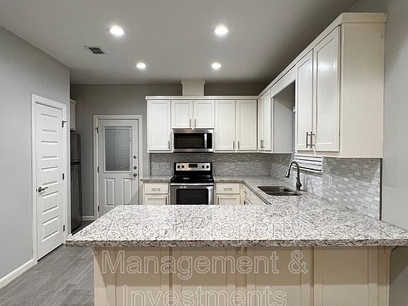 5th image of 413 Downing Ave APT 1