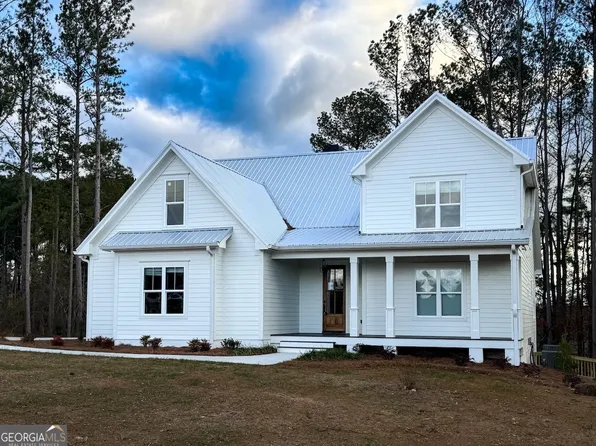 566 Roper Dr, Clarkesville, GA 30523