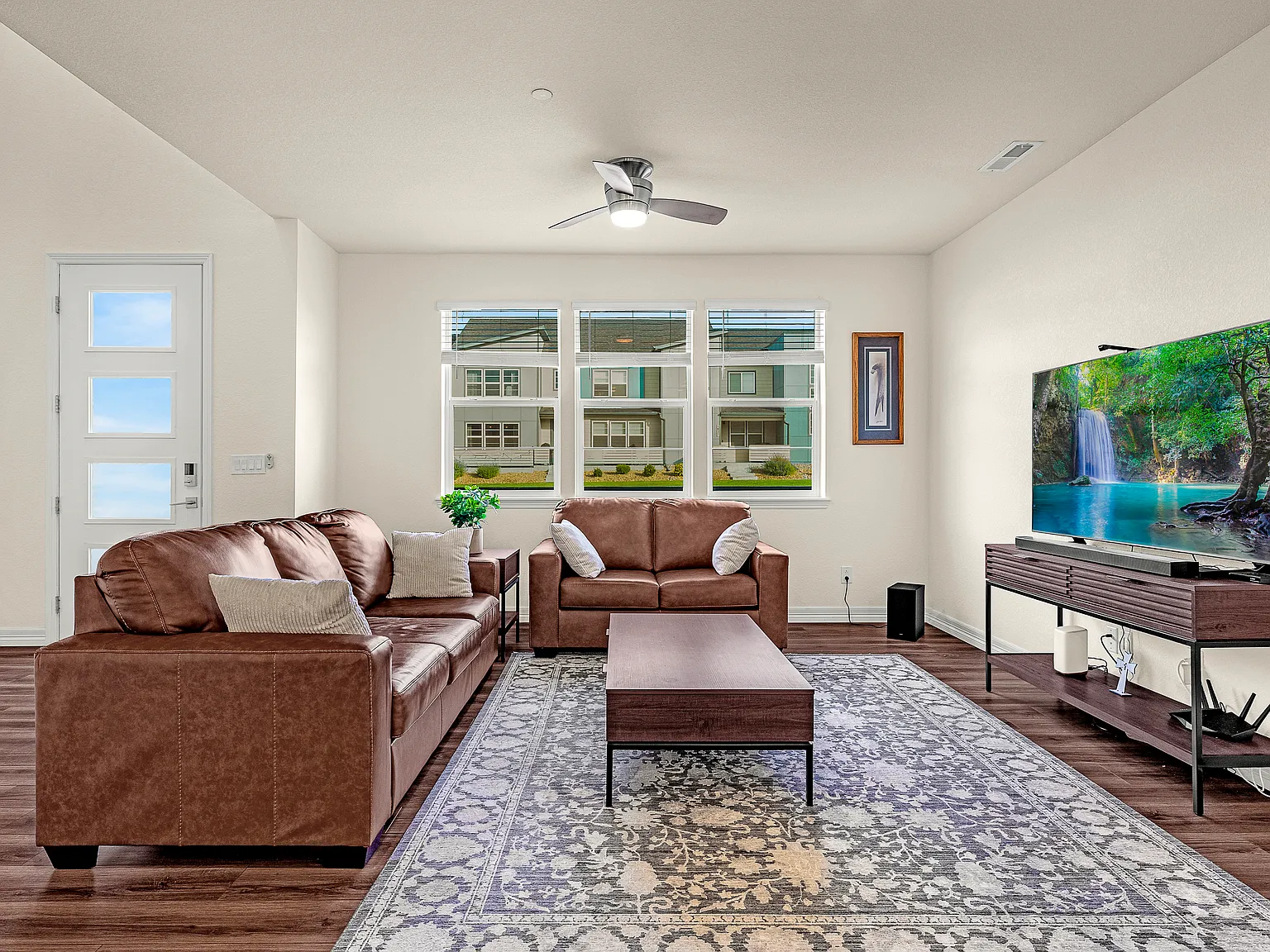 3 bed, 1601 sqft, $2,300 — Photo 4