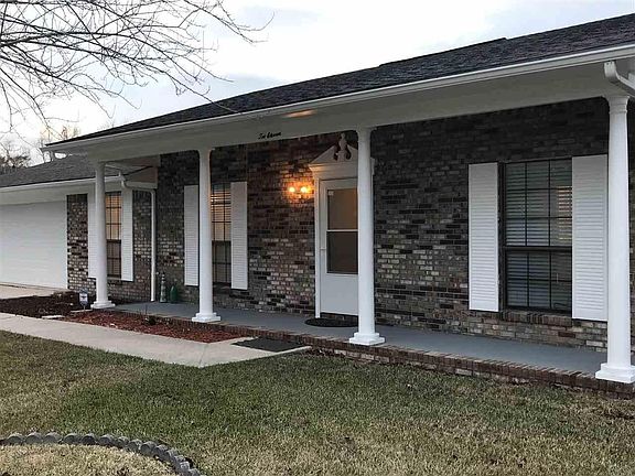2nd image of 211 Camelford Pl
