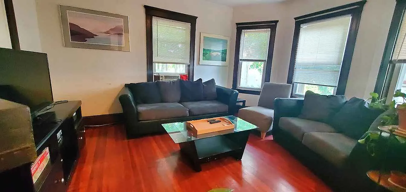 3 bed, 1250 sqft, $1,150 — Photo 3
